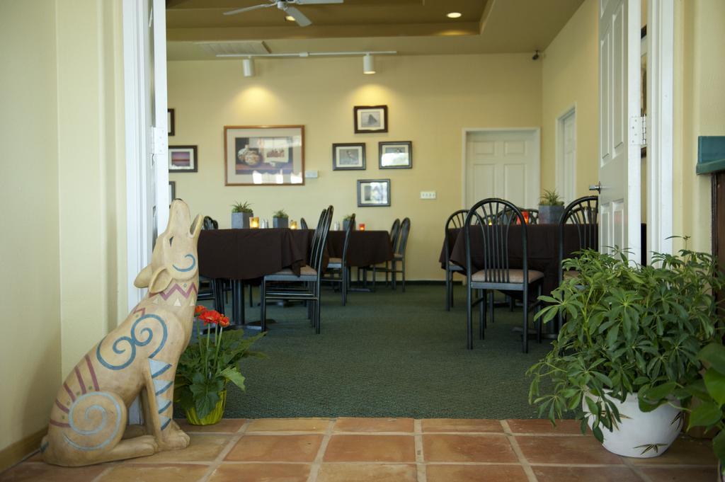 Calipatria Inn & Suites 餐厅 照片